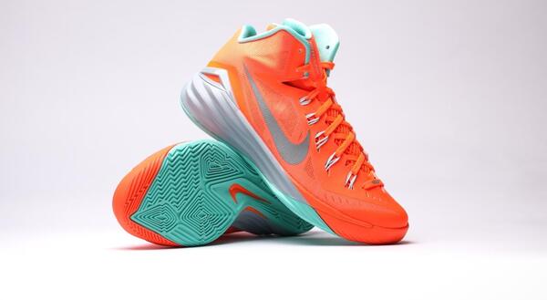 nike-hyperdunk-2014-hypr-crmsn